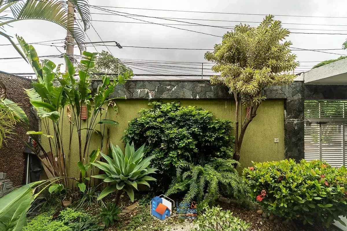 Imagem Casa para venda em Bosque da Saúde com 4 quartos, sendo 2 suítes, 267m²
