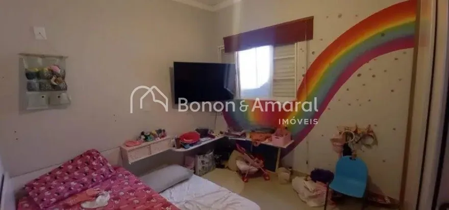 Imagem Casa Espaçosa com Piscina e Energia Solar no Condomínio Tabatinga - Valinhos