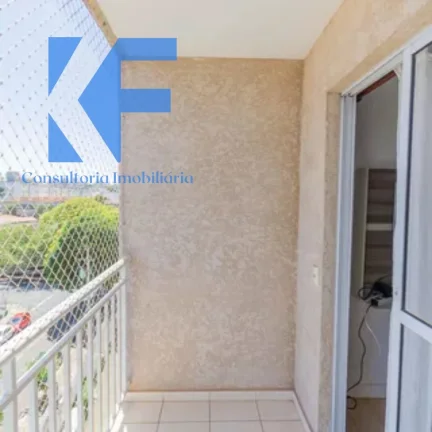 Imagem Apartamento confortável com 67m² no 4°andar, com três dormitórios sendo uma suíte, sala ampla com varanda, cozinha planejada, dois banheiros no total