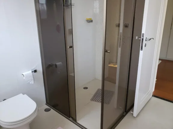 Imagem Casa no Res. Melville - 400m²