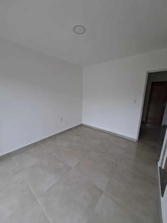 Imagem Casa Alto Padrão para Venda em Rio de Janeiro, Campo Grande, 2 dormitórios, 1 suíte, 2 banheiros, 1 vaga