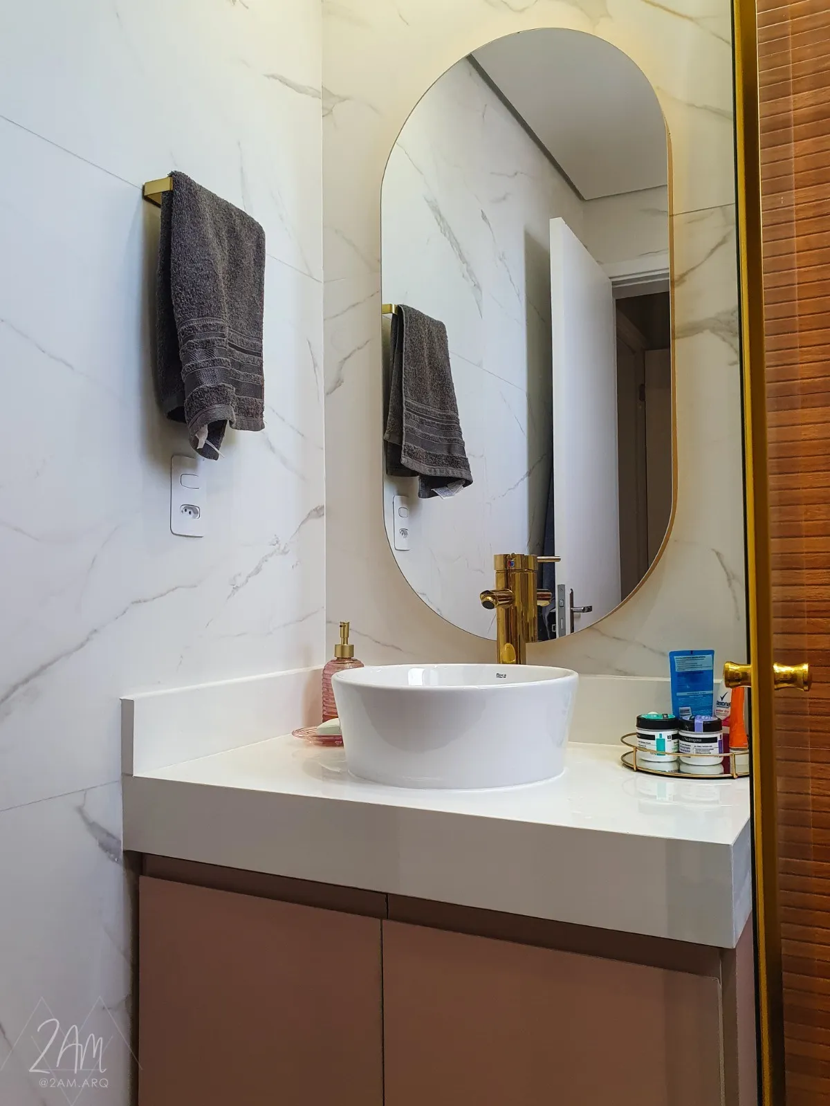 Imagem Scenario Campolim! Espetacular apartamento MOBILIADO, a poucos metros do Shopping Iguatemi Esplanada!