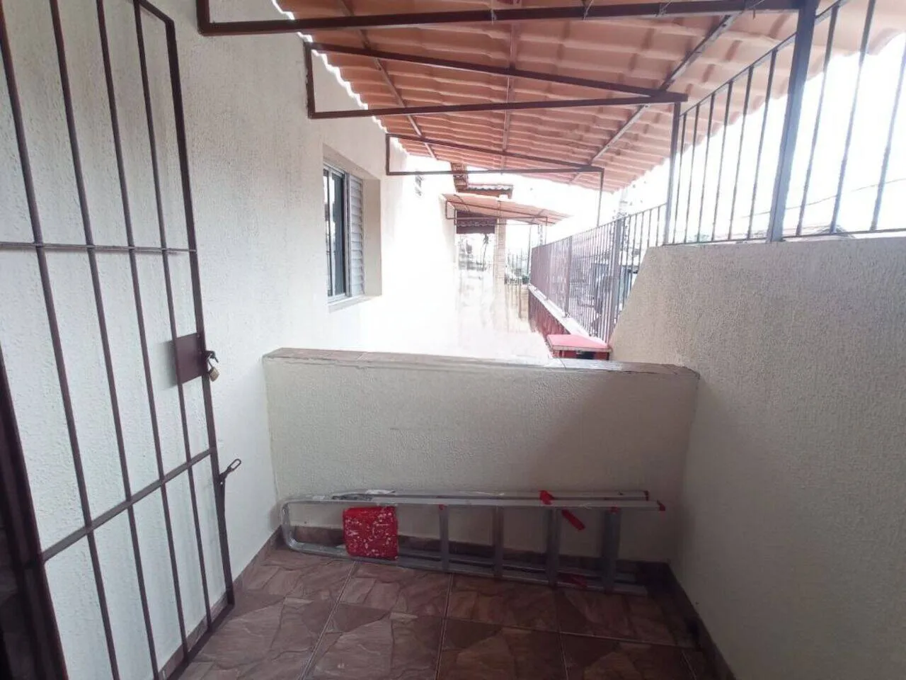 Imagem VENDO SOBRADO DE 03 DORMITÓRIOS NO BAIRRO RESIDENCIAL INGAÍ!