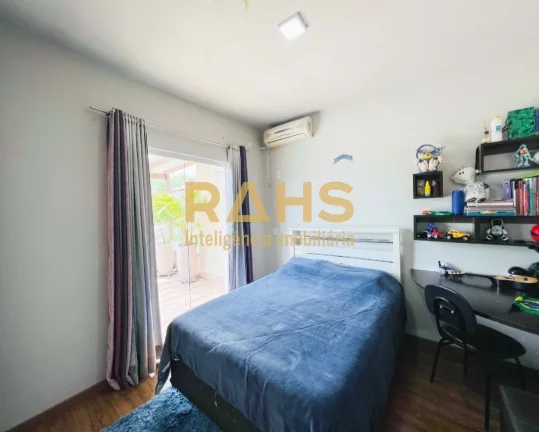 Imagem Sobrado Geminado de Esquina no Condomínio Residencial Santos Dumont próximo ao Shopping Garten, e ...