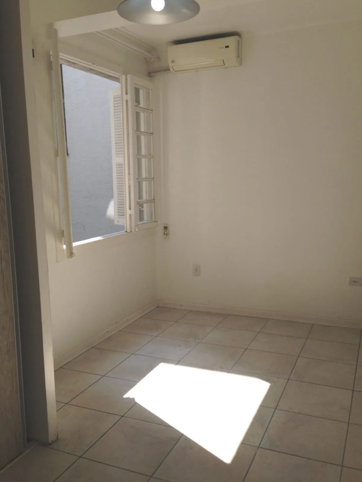 Imagem Apartamento, 117 m², 4 quartos, 1 suíte, Centro Histórico- Porto Alegre/RS