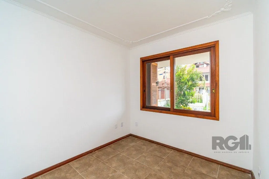 Imagem Casa no Jardim Itu com 6 dormitórios e 2 vagas e piscina
