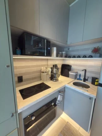 Imagem Excelente apartamento decorado com três quartos varanda a venda na Barra