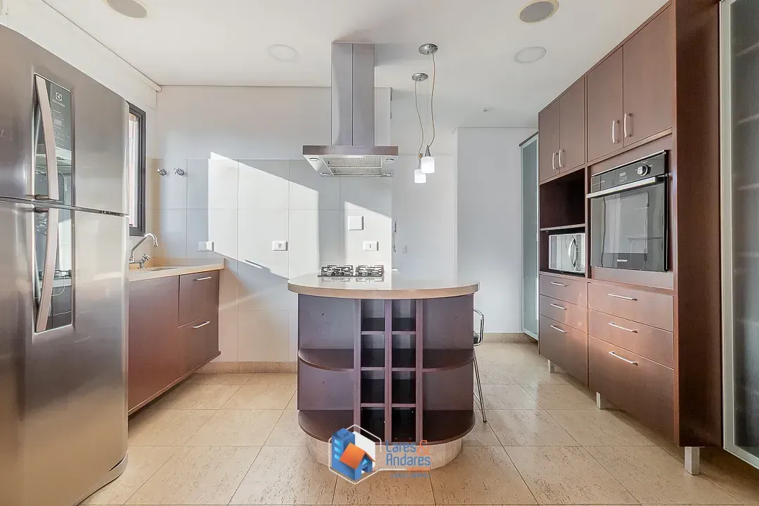 Imagem Duplex para venda em Pinheiros com 2 quartos, sendo 2 suítes, 132m²