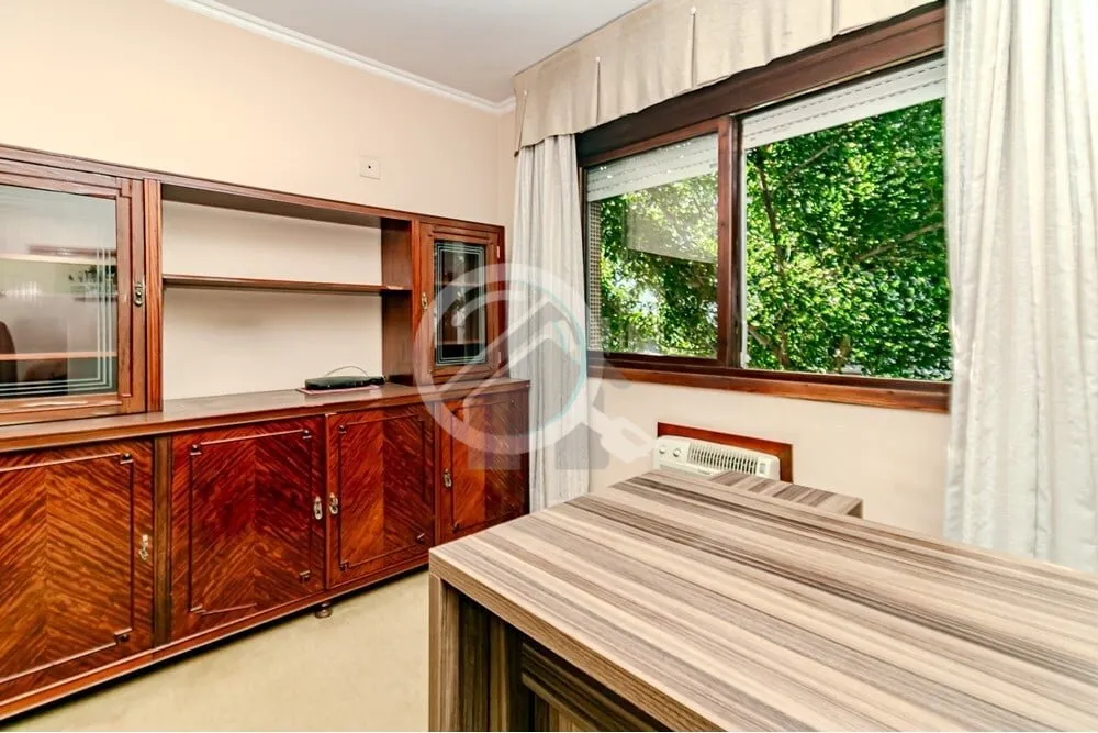 Imagem Este apartamento de 3 dormitórios, com 102m², localizado na Rua Doutor Vale, oferece um estilo de ...
