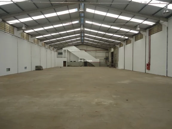 Imagem Galpão com pátio aberto cabine de 750kwas Comercial de Alto Padrão para Locação em Itatiba-SP - Distrito Industrial Alfredo Relo 3.857,85m².