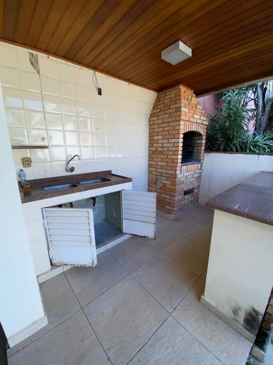Imagem Prédio Comercial para alugar em Parque Campolim de 384.60m² com 6 Garagens