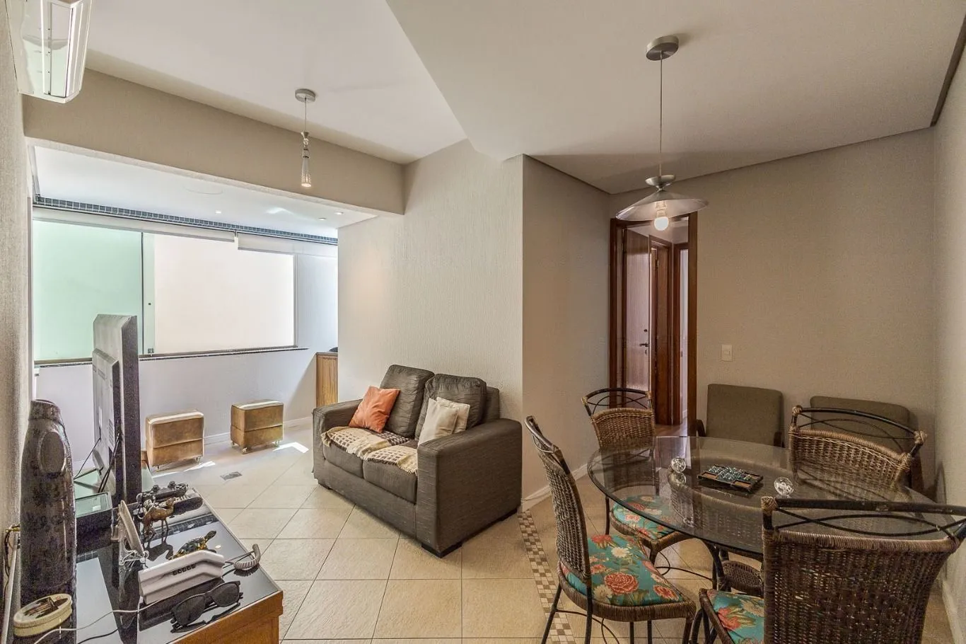 Imagem Apartamento 2 dorms à venda Rua Felipe de Oliveira, Petrópolis - Porto Alegre