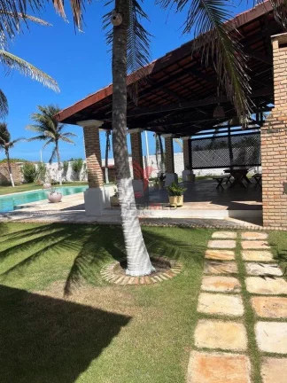 Imagem Casa porteira fechada na Praia do morro branco em Beberibe, Ceará
