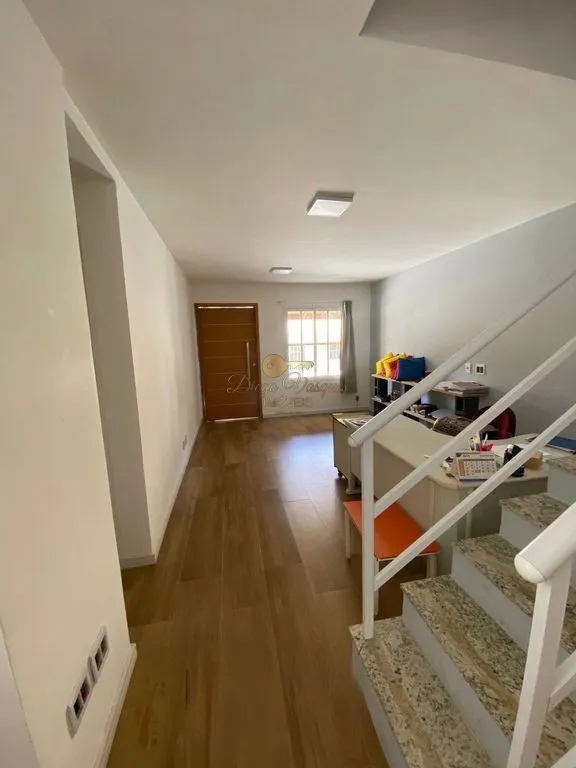 Imagem Casa em Condomínio para Venda em Petrópolis / RJ no bairro Itaipava