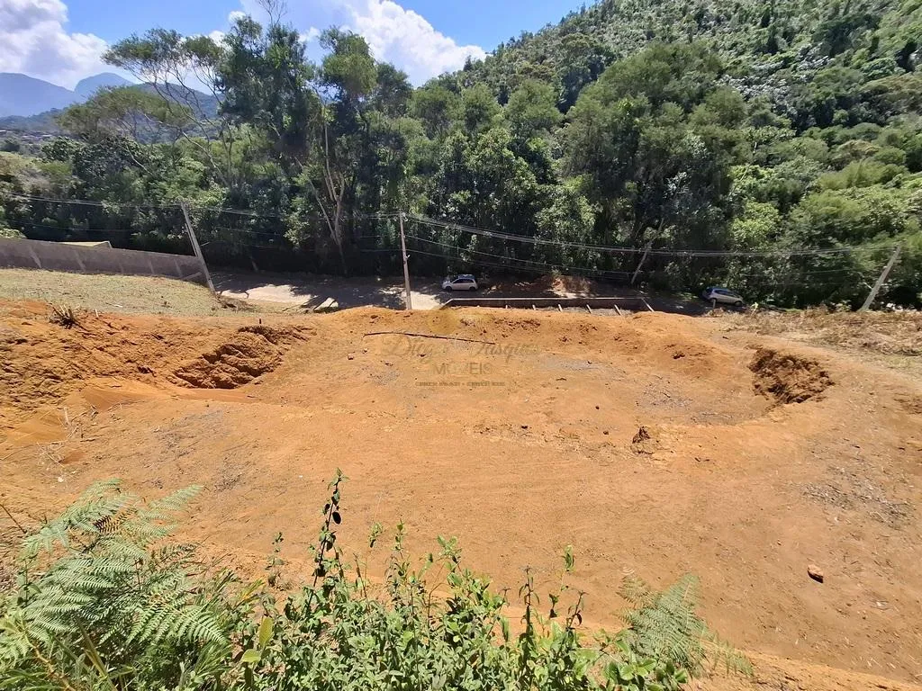 Imagem Terreno em Condomínio para Venda em Teresópolis / RJ no bairro Prata