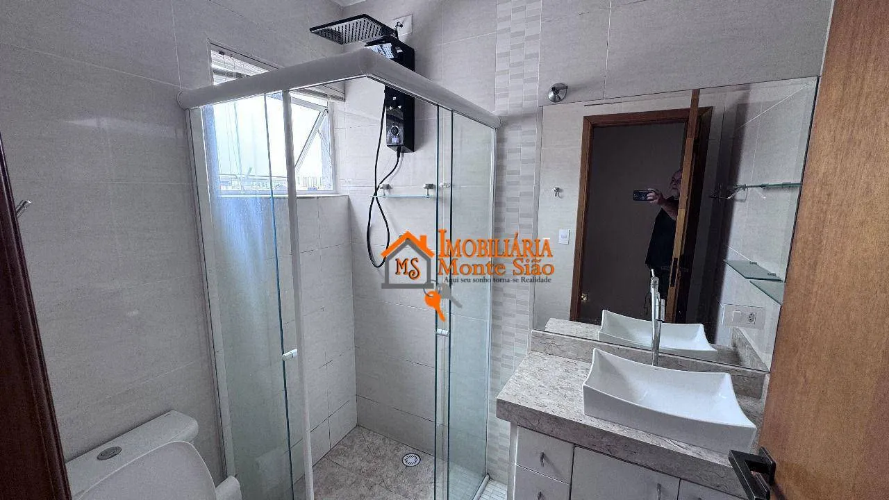 Imagem Sobrado com 3 dormitórios à venda, 189 m² por R$ 950.000,00 - Jardim Santa Clara - Guarulhos/SP