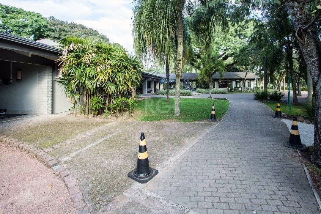 Imagem Terreno plano de 1000m² está localizado no conceituado condomínio Terra Ville