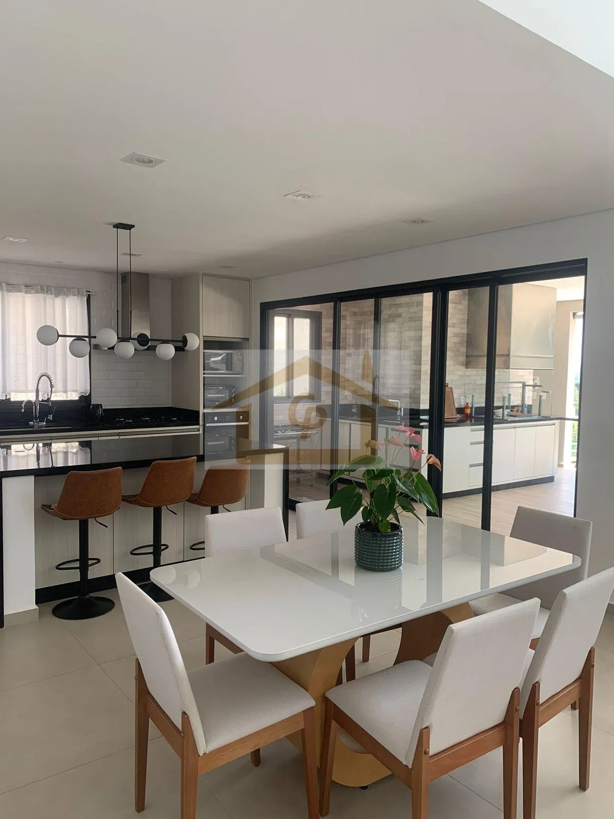 Imagem Casa Moderna e Clean - 4 dormitórios, 2 suítes, ampla e arejada * Granja Viana