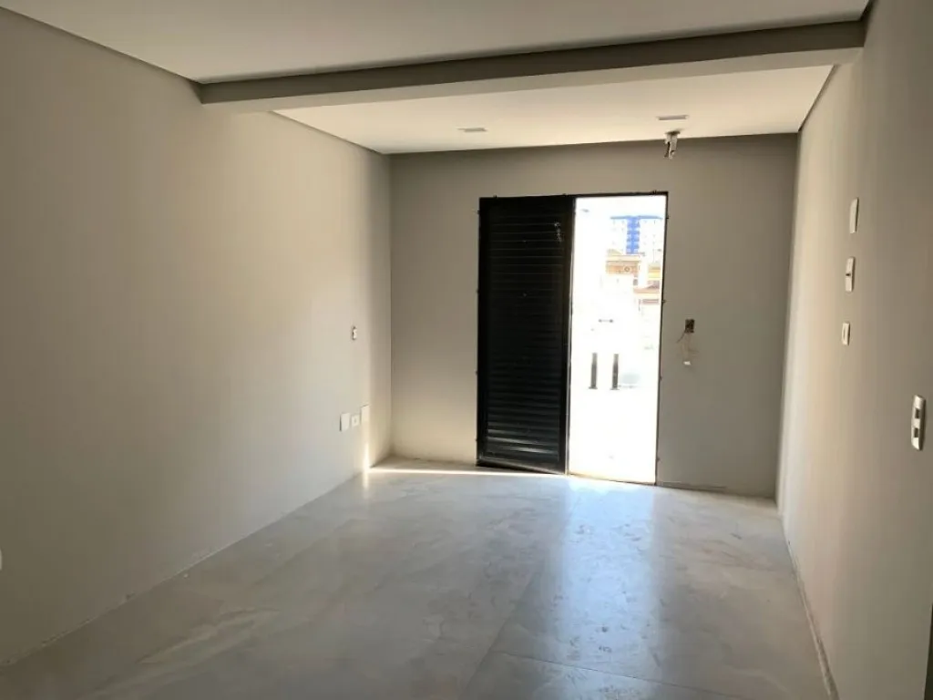 Imagem CASA COM 525,00 m² - CANTO DO FORTE - PRAIA GRANDE SP
