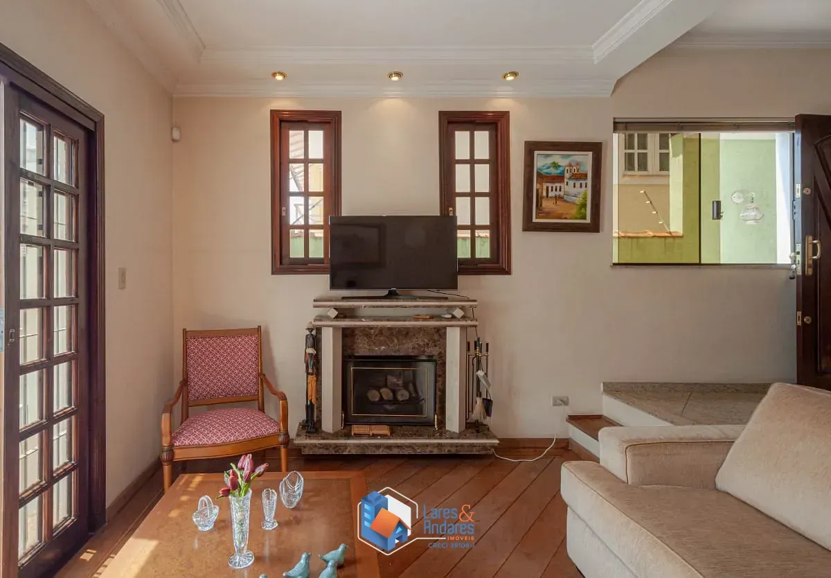 Imagem Sobrado para venda em Tremembé com 4 quartos, sendo 2 suítes, 236m²
