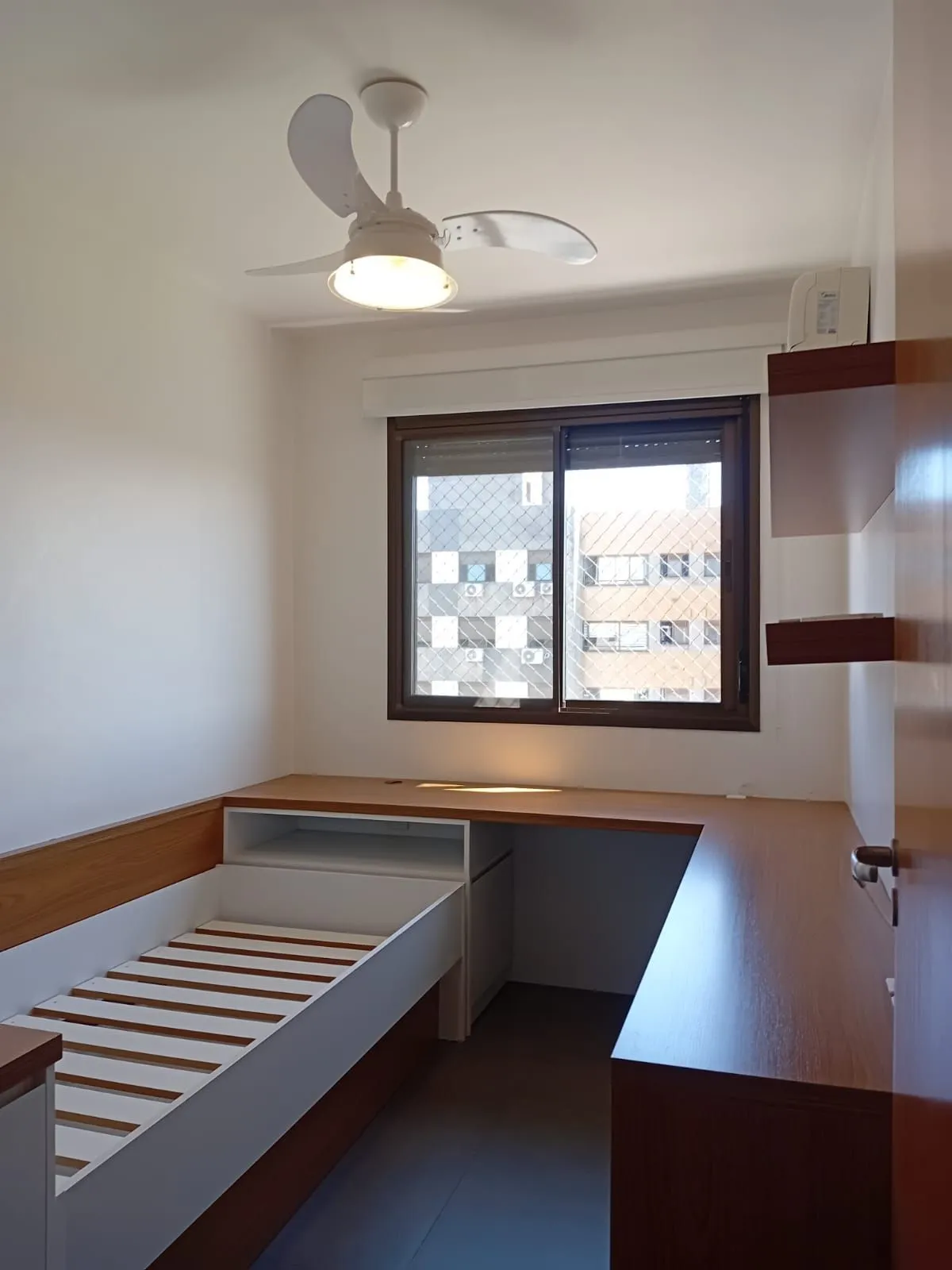 Imagem Apartamento 2 quartos, suíte, vaga coberta no bairro Camaquã em Porto Alegre/RS