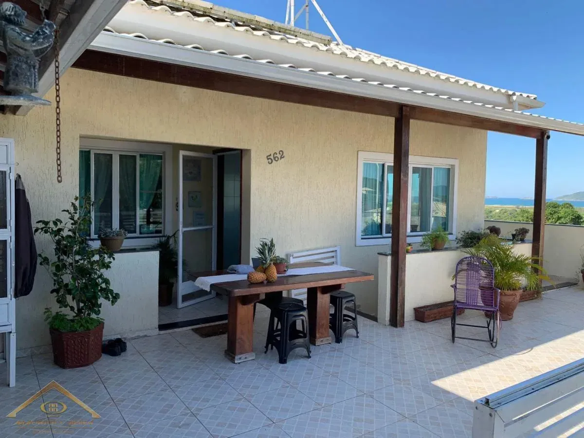 Imagem Casa em Condomínio para Venda em Cabo Frio / RJ no bairro Dunas do Peró