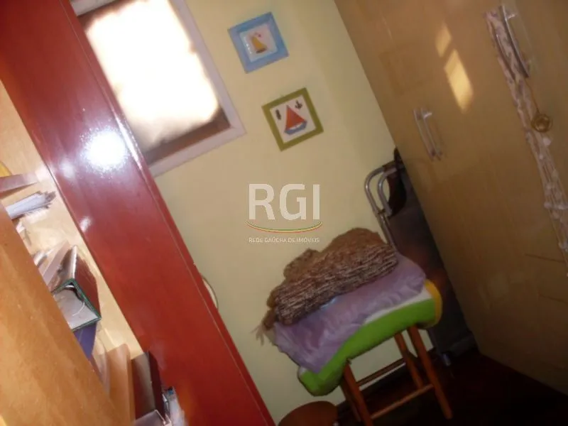 Imagem Casa para Venda - 200m², 4 dormitórios, sendo 1 suites, 4 vagas - Jardim Lindóia