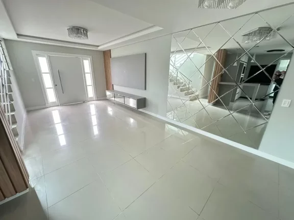 Imagem Casa Alto Padrão Condomínio