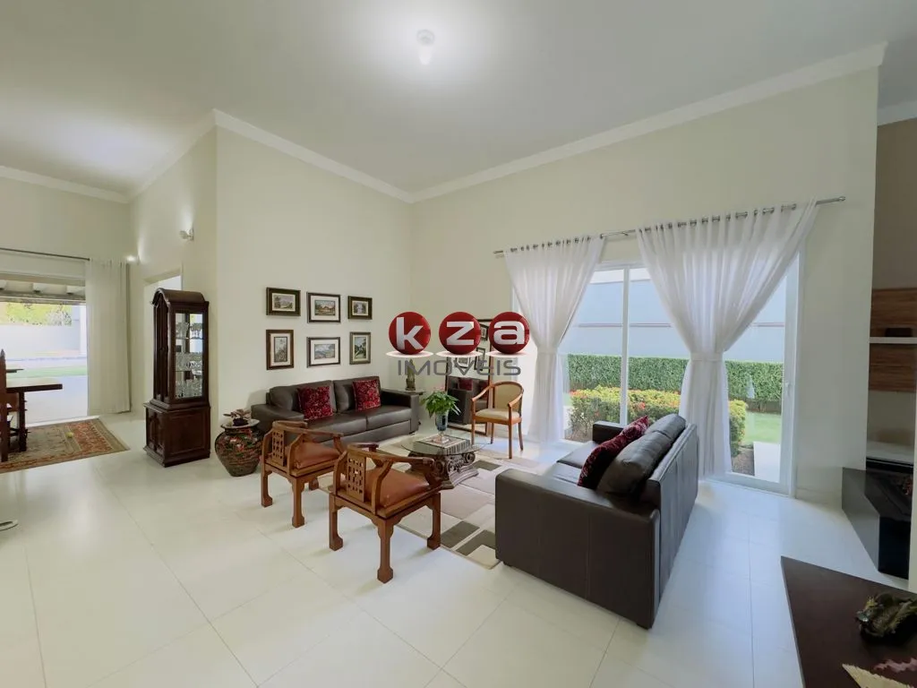 Imagem Casa Térrea Exclusiva no Condomínio Ypê Velho em Vinhedo-SP Alto Padrão e Localização Privilegiada 421 m² Construídos e mais de 1500m de terreno