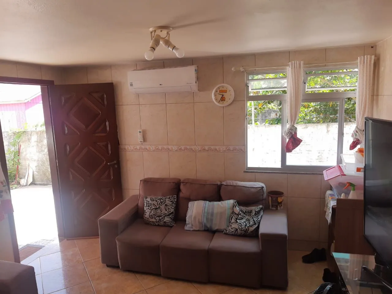 Imagem Grande Oportunidade - Casa Ampla e Recém Reformada em Localização Privilegiada