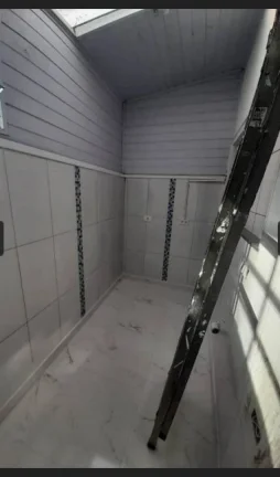 Imagem Alugo Salão Comercial no Parque das Nações
