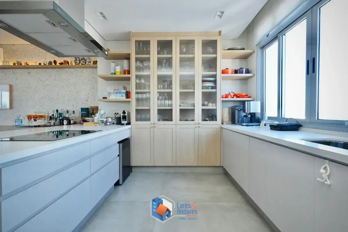 Imagem Apartamento para venda em Perdizes com 3 quartos, sendo 1 suíte, 197m²