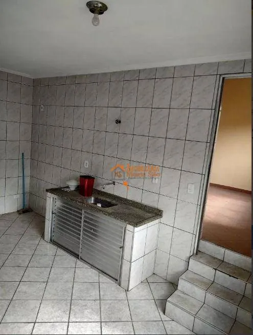 Imagem Sobrado com 9 dormitórios à venda, 220 m² por R$ 1.325.000,00 - Cidade Soinco - Guarulhos/SP