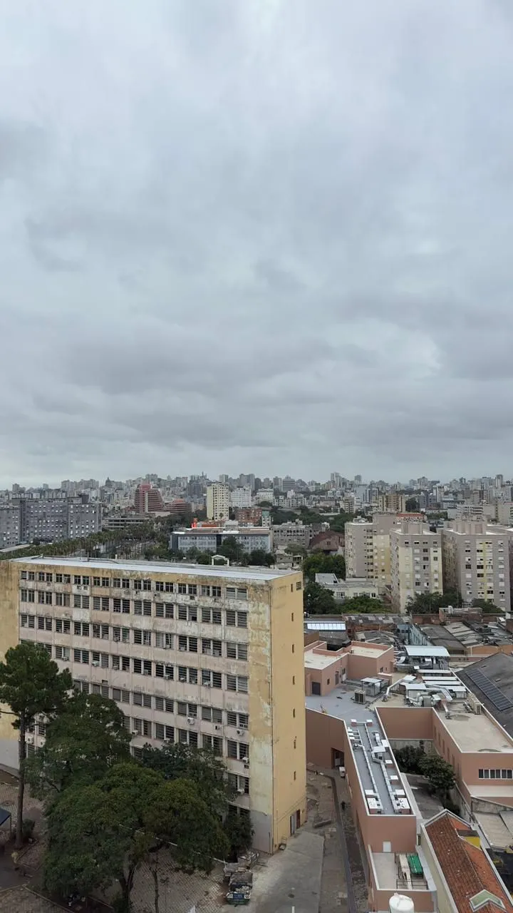 Imagem Apartamento 3 dormitórios com suíte, 2 vagas cobertas e infra no bairro Santana