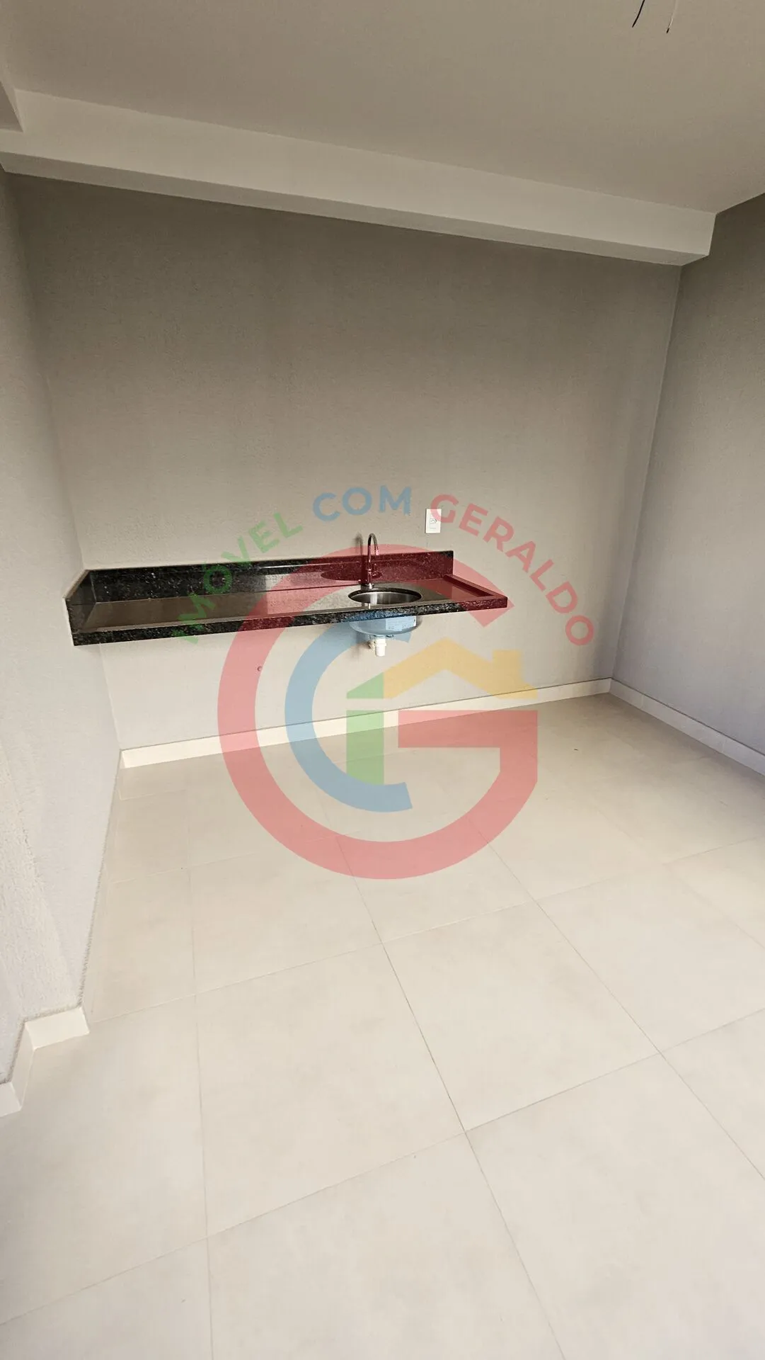 Imagem Studio Ritmo Bueno com sacada e armários