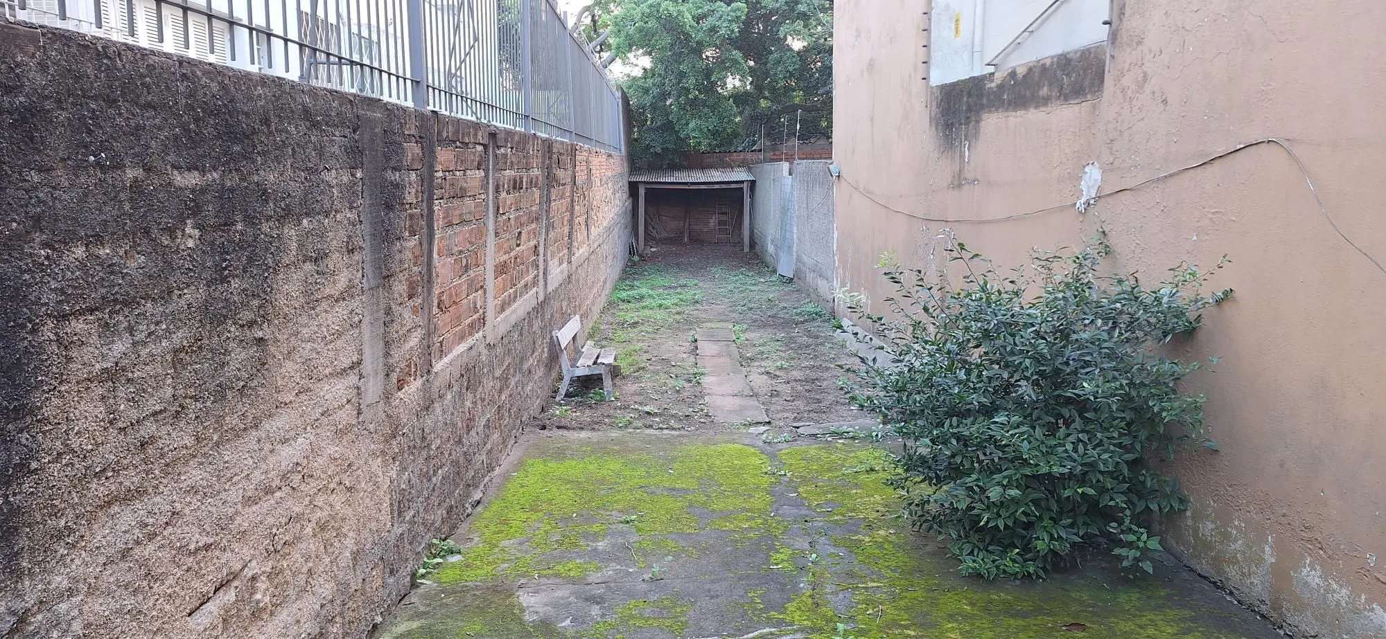 Imagem Terreno com Excelente Potencial Comercial e Residencial no Menino Deus