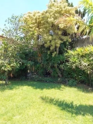 Imagem BELA CASA COM AMPLO TERRENO COM EXCELENTE LOCALIZAÇÃO