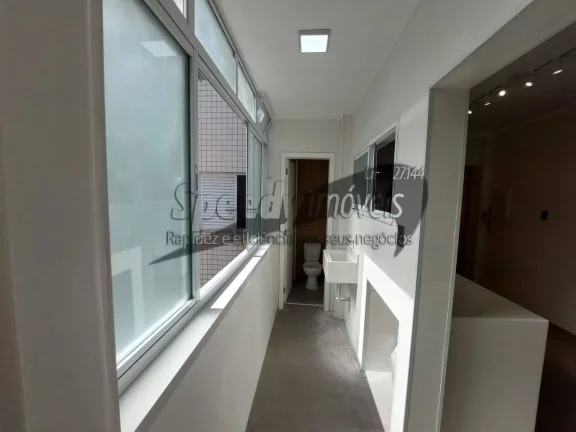 Imagem Apartamento em Santos, na orla da praia 2 dormitórios