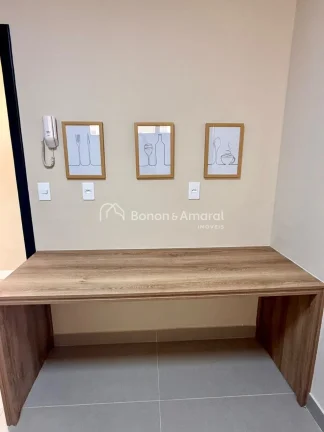 Imagem Excelente oportunidade no Cambuí! 
Apartamento com 100m² de área útil, totalmente reformado e pr...
