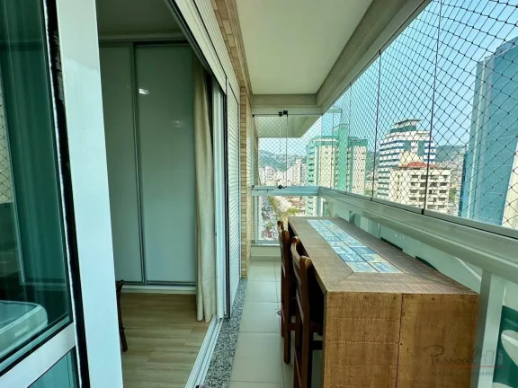Imagem Cobertura localizada em região valorizada no centro de Florianópolis, oferece conforto e sofistica...