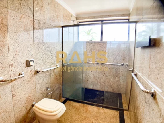 Imagem Apartamento Espaçoso em Ótima Localização Com 361,96 de área privativa, esse apartamento conta ...