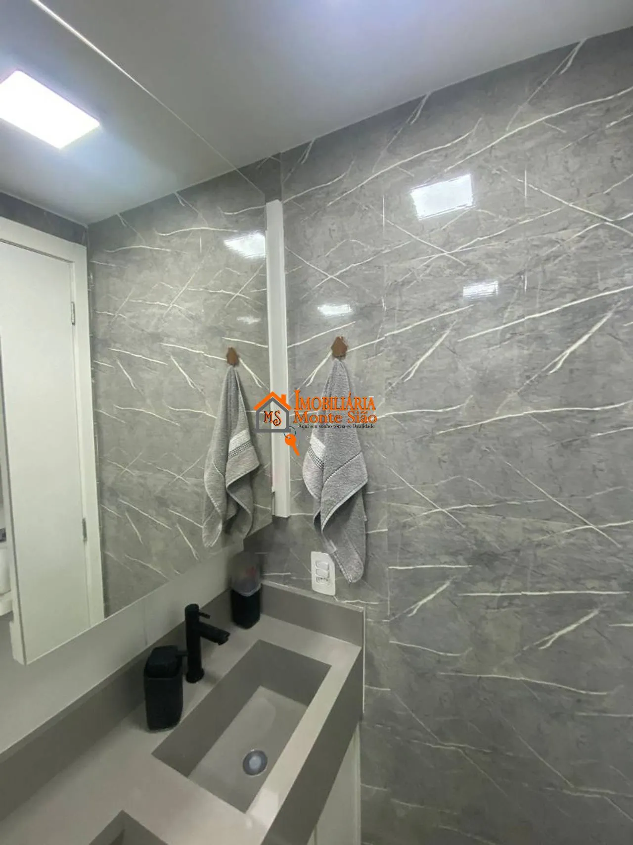 Imagem Apartamento com 2 dormitórios à venda, 35 m² por R$ 285.000,00 - Vila Rosália - Guarulhos/SP