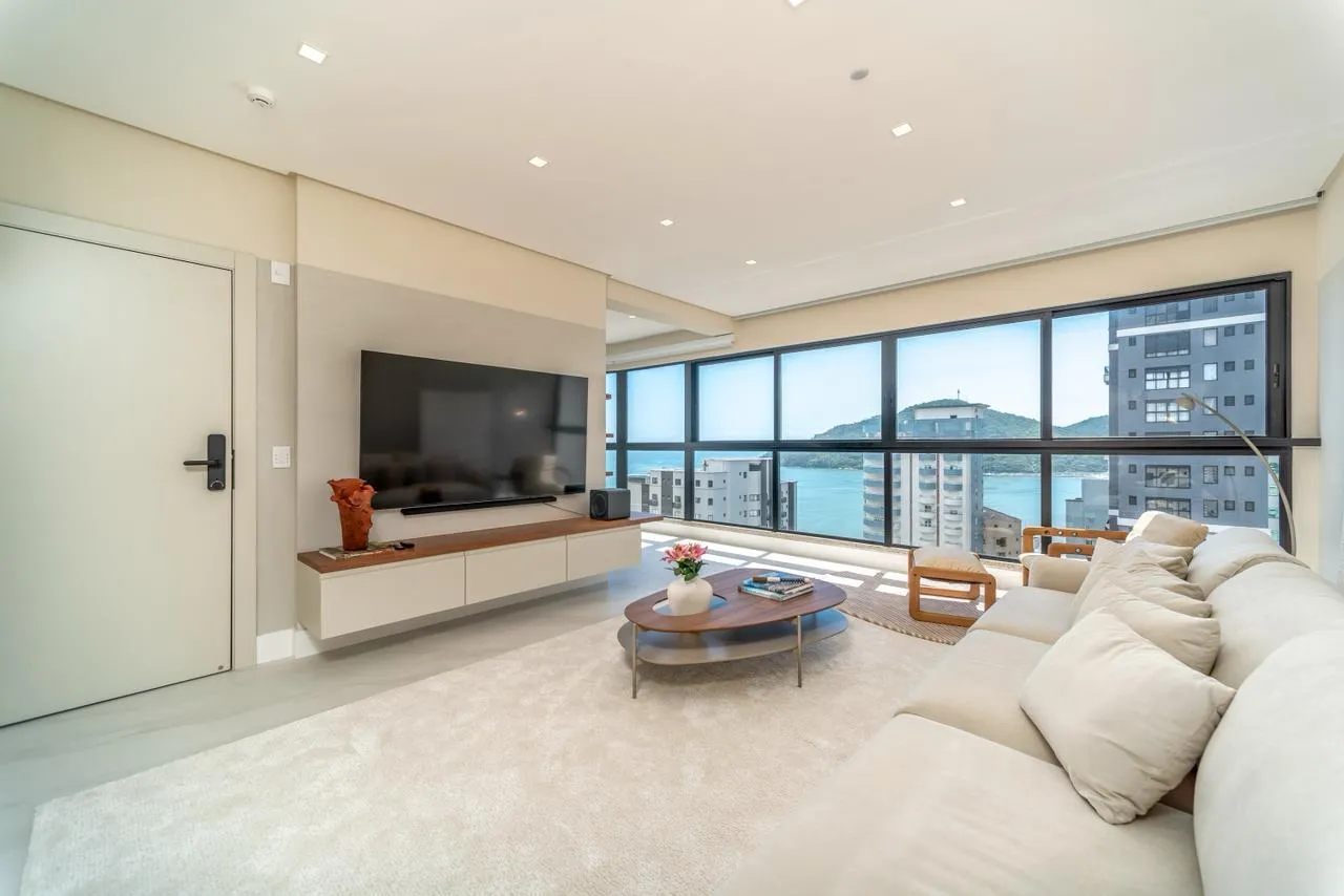 Imagem Apartamento com vista para o mar à venda com 193m2 por R$ 6.500.000,00