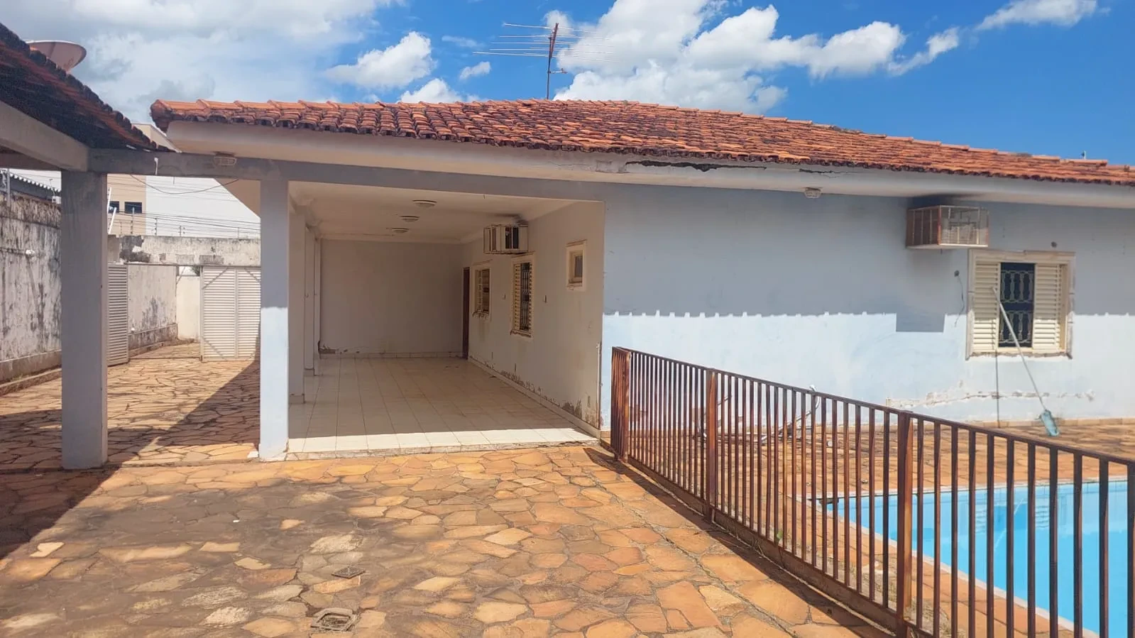 Imagem Casa com 3 Quartos para Alugar, 250 m² em Jardim das Américas - Cuiabá
