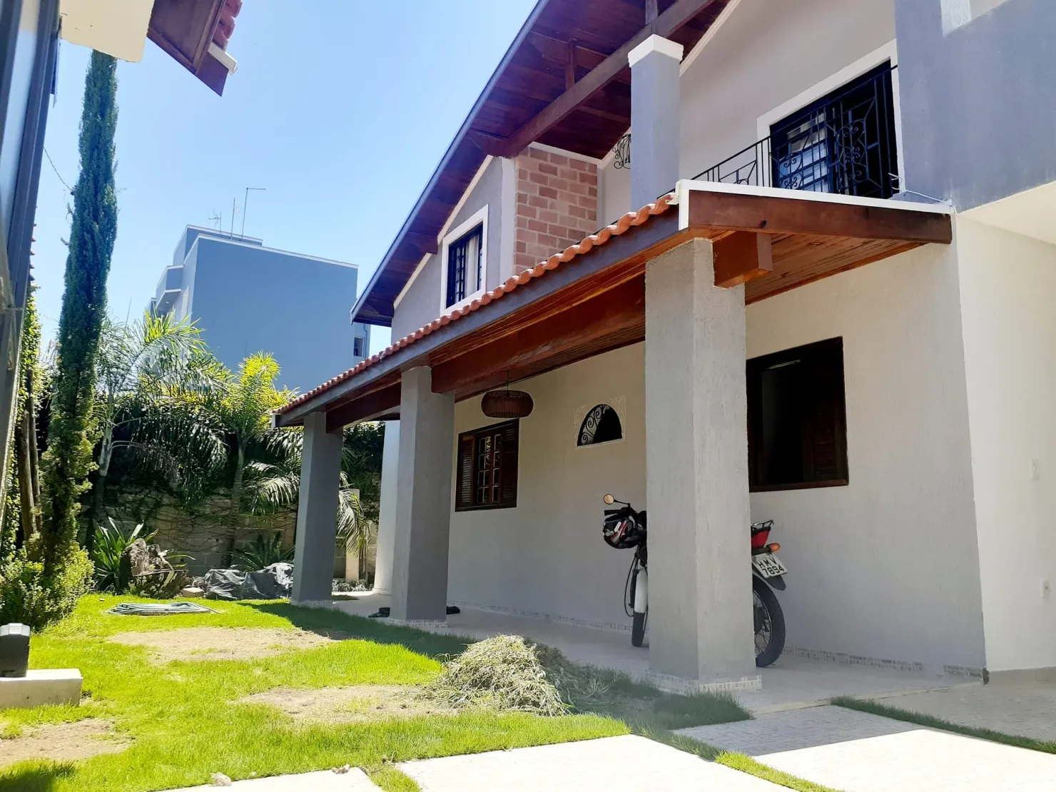Foto do imóvel Casa à venda 5 Quartos, 3 Suites, 4 Vagas, 622M², Jardim Residencial Doutor Lessa, Pindamonhangaba - SP
