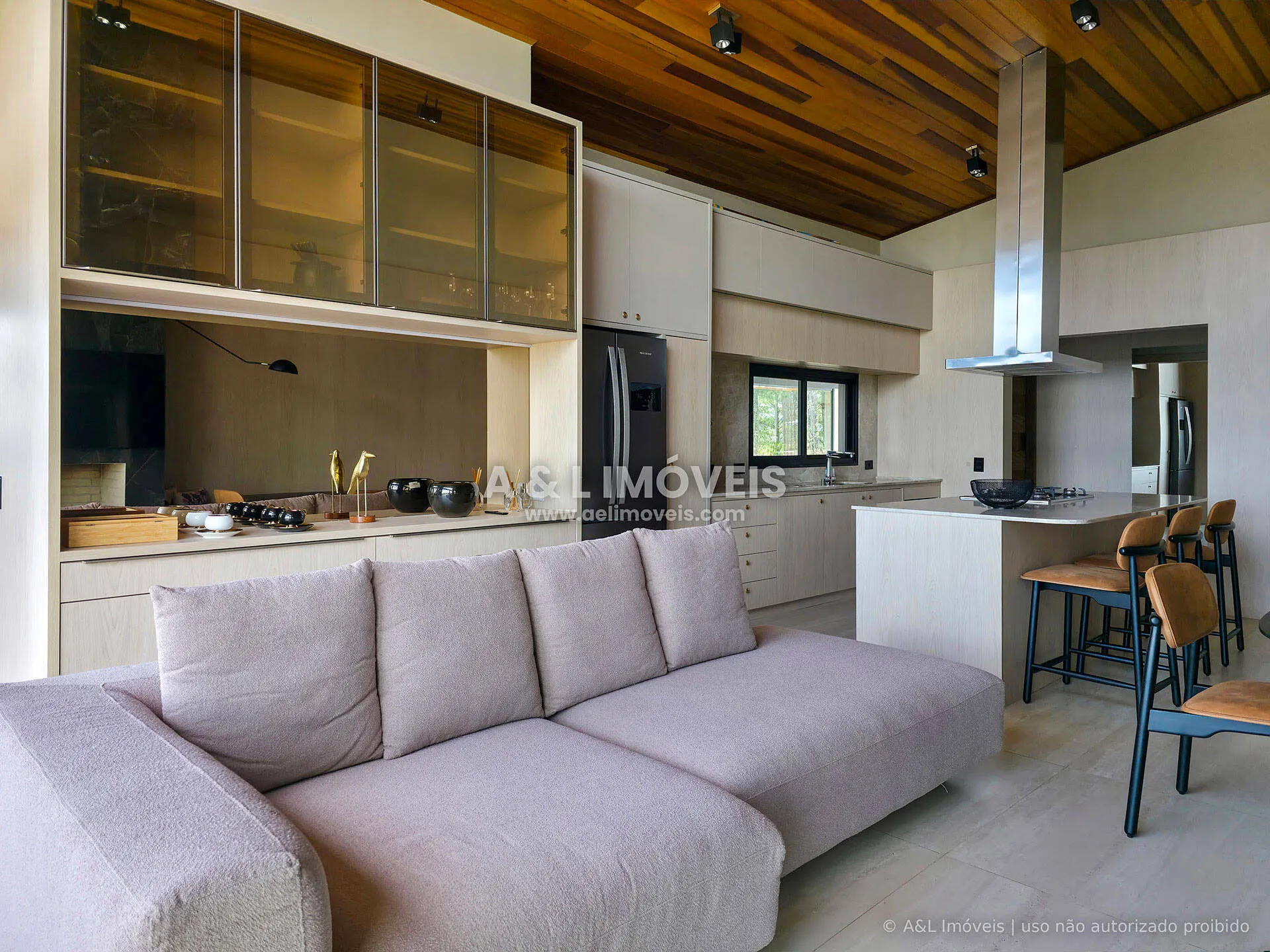 Imagem Casa à Venda em Campos do Jordão - Vista Panorâmica, 3 Suítes e Mirante