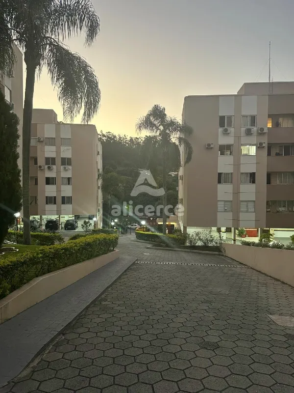 Imagem Apartamento à venda com 3 quartos 1 suíte, 92m² em Carvoeira Florianópolis