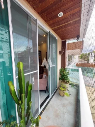 Imagem Casa triplex com piscina á venda em Santos