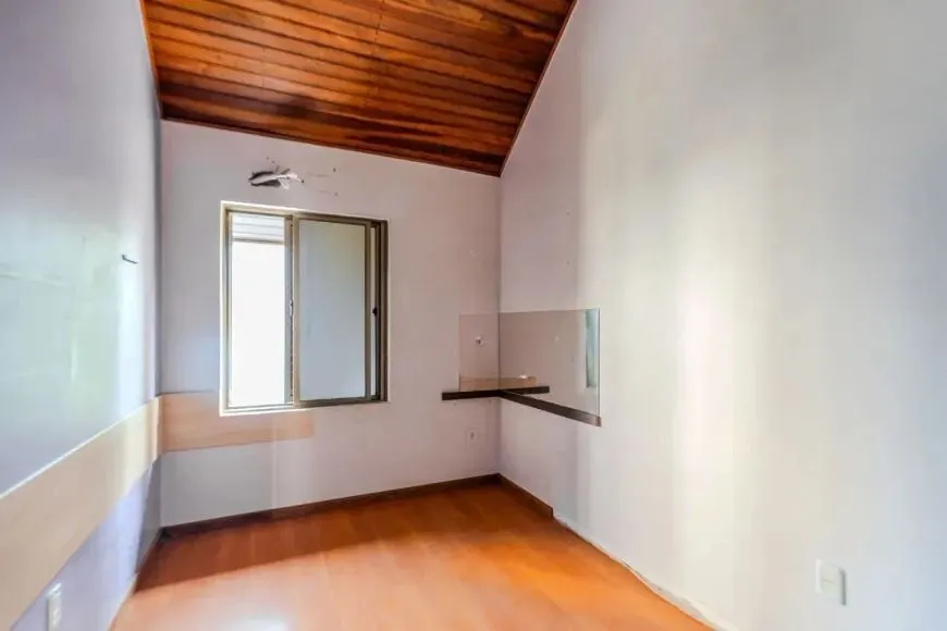 Imagem Casa em condomínio com 3 dormitórios, suíte, sótão e lazer completo - 106m²