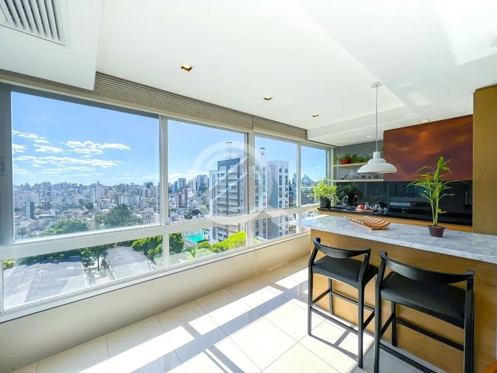 Imagem Apartamento semi mobiliado parte alta do bairro com vista! São 3 suítes todas com piso aquecidos (...